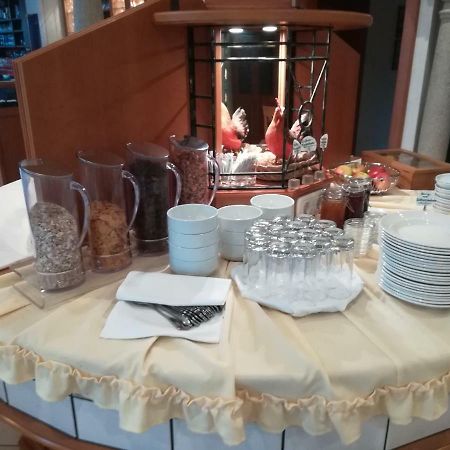 Leonsteinerhof Bed & Breakfast ภายนอก รูปภาพ