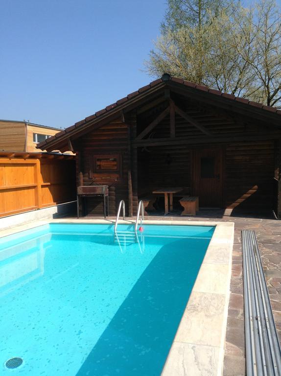Leonsteinerhof Bed & Breakfast ภายนอก รูปภาพ