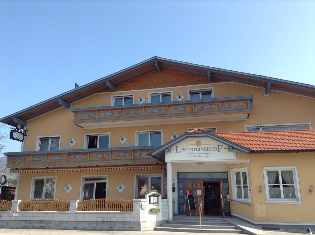 Leonsteinerhof Bed & Breakfast ภายนอก รูปภาพ